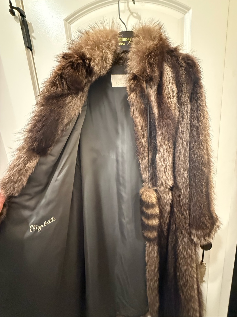 Vintage Genuine Raccoon Fur Full Length Coat Yudofsky Fur & Leather - Picture 6 of 16